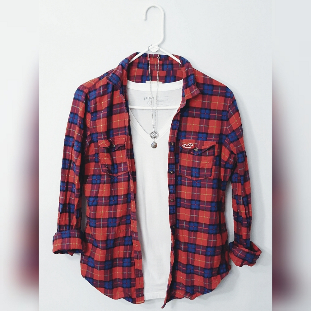 HOLLISTER Vintage Red & Blue Plaid Flannel Button-up Shirt